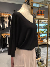 Load image into Gallery viewer, BRAND BAZAR - Pullover Sweater