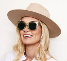 Load image into Gallery viewer, PEEPERS - Polarized Sunglasses "Logging Out"