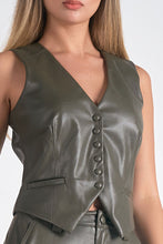 Load image into Gallery viewer, ELAN - Button-Down Vest in Olive
