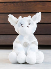 Load image into Gallery viewer, Little Giraffe - Plush Toy
