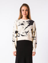 Load image into Gallery viewer, Carrara Sweater
