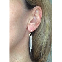 Load image into Gallery viewer, erin gray The Marina Everyday Chain Dangler Earring
