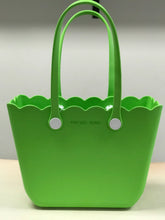 Load image into Gallery viewer, JEN &amp; CO. - Rose Versa Tote
